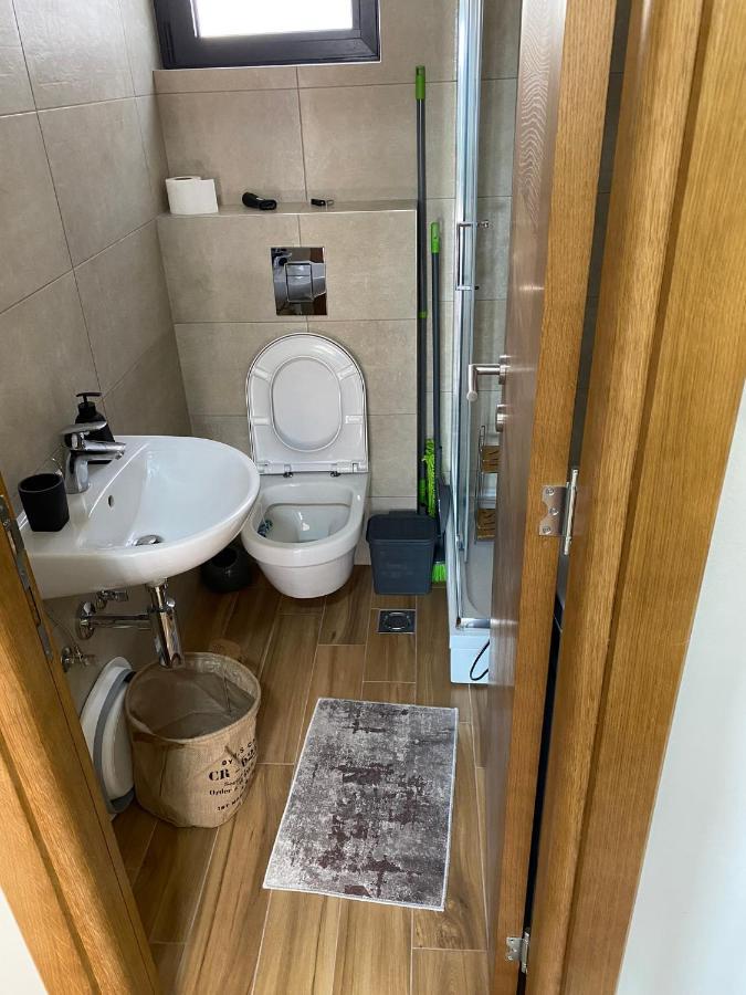 Fides Stylish Apartments Tivat With Pool Esterno foto
