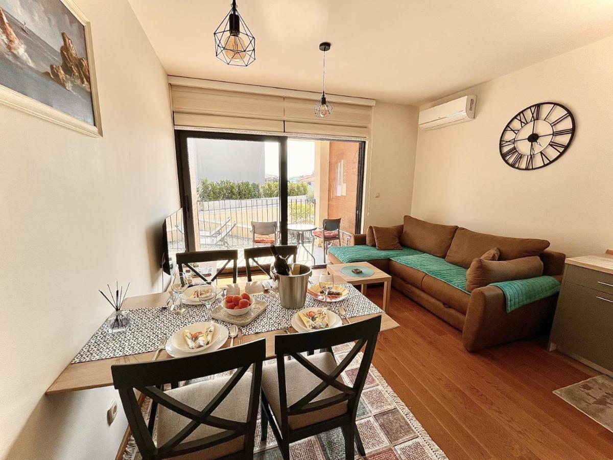 Fides Stylish Apartments Tivat With Pool Esterno foto
