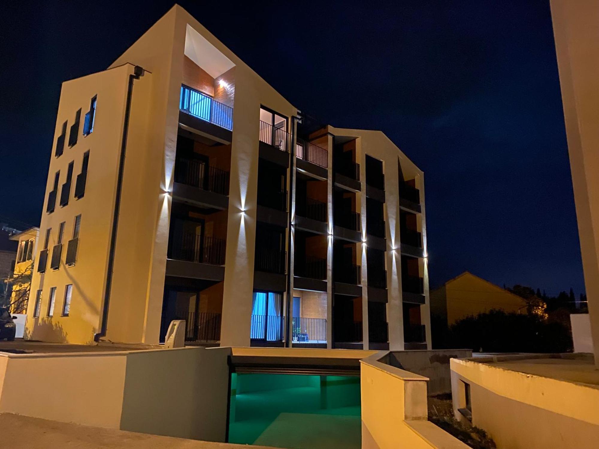 Fides Stylish Apartments Tivat With Pool Esterno foto