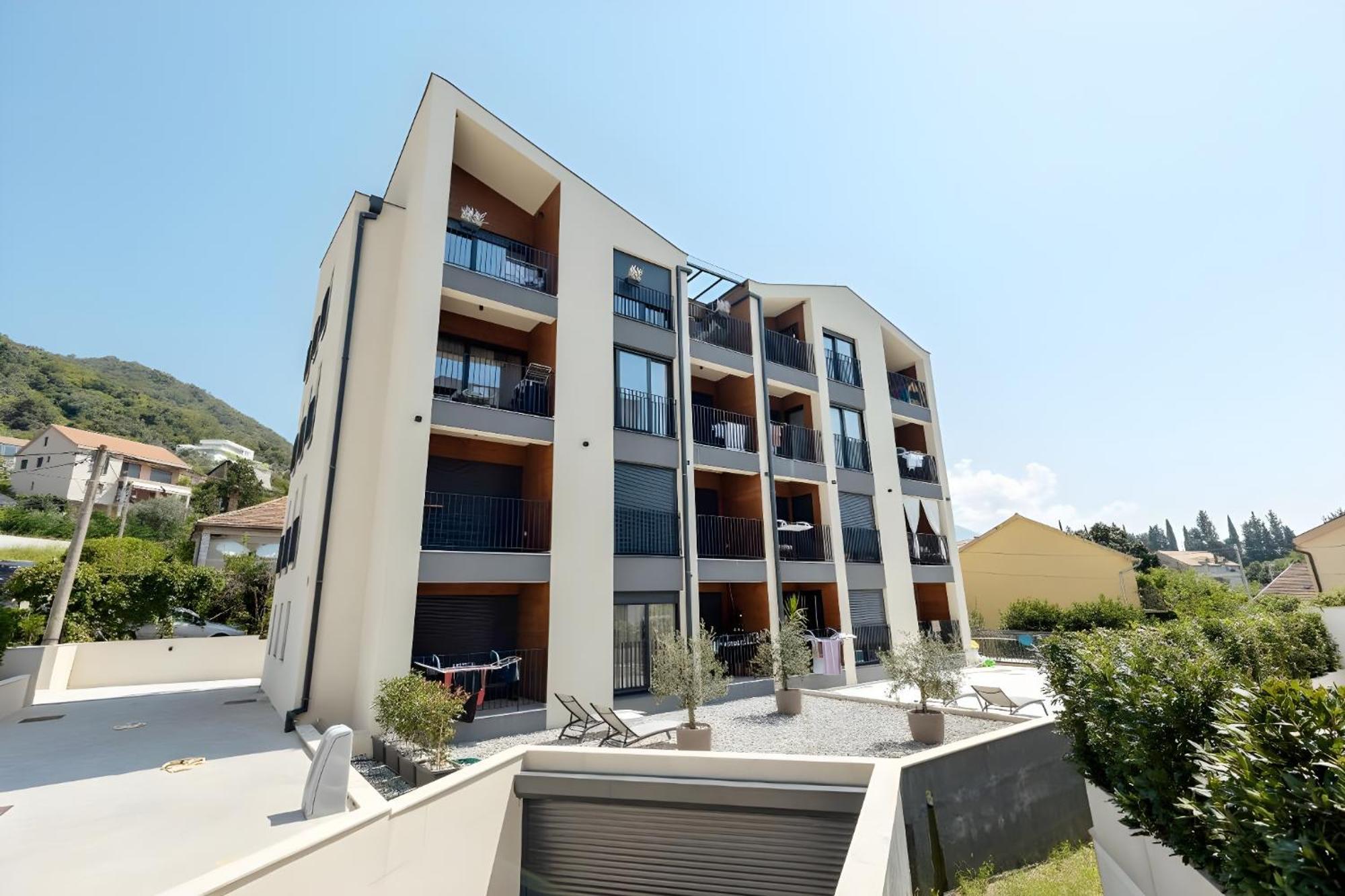 Fides Stylish Apartments Tivat With Pool Esterno foto